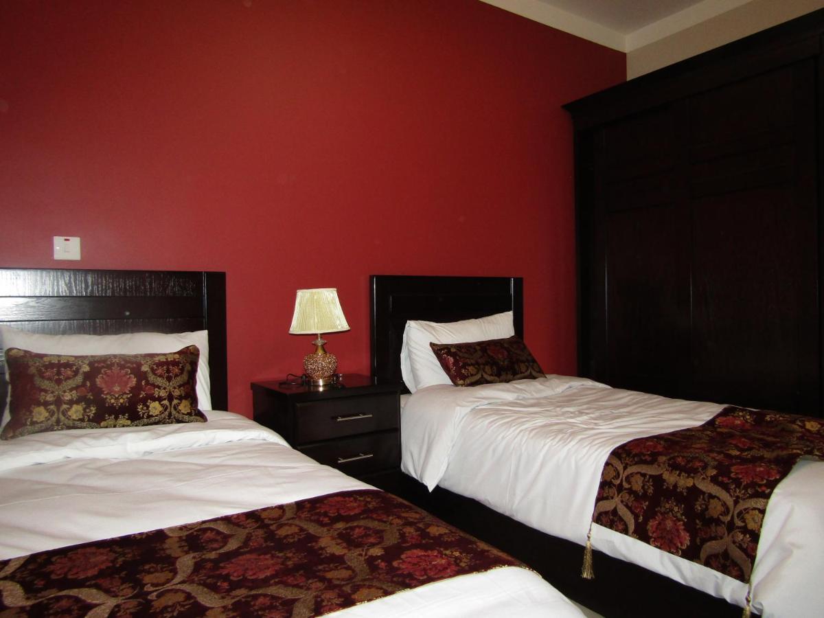 Petra Monastery Tourist Hotel Wadi Musa Exterior photo