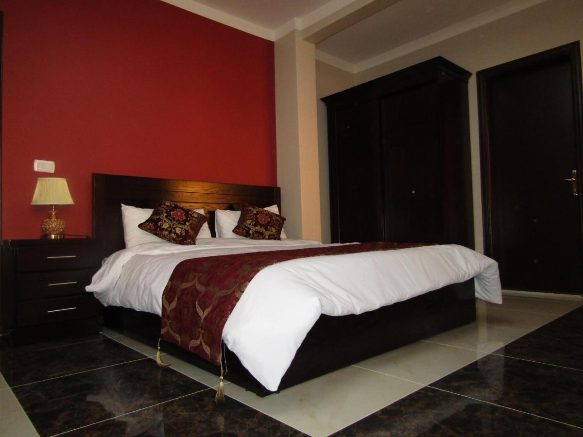 Petra Monastery Tourist Hotel Wadi Musa Exterior photo